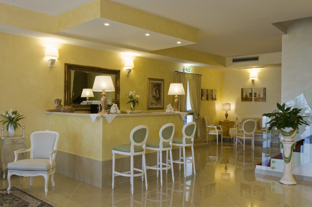 Borgo Dei Poeti Romantik Hotel 马内尔巴 外观 照片