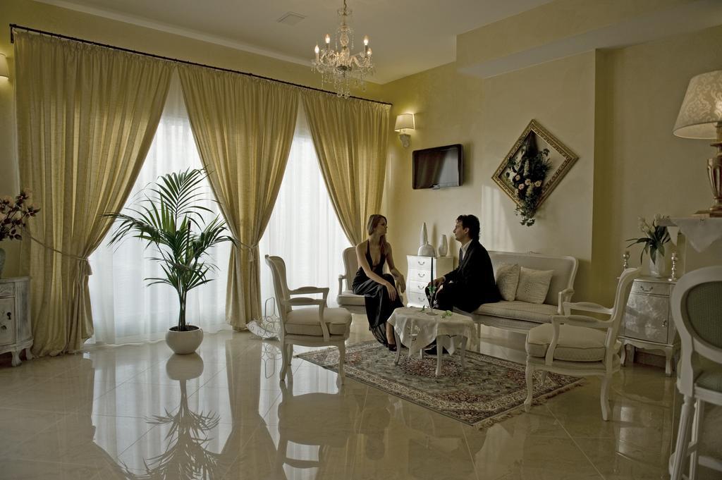 Borgo Dei Poeti Romantik Hotel 马内尔巴 外观 照片